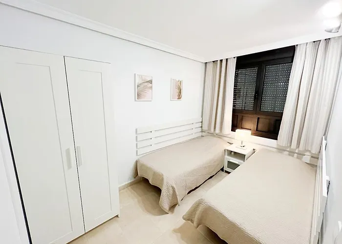 Будинок відпочинку Luxury In La Caleta! Адехе